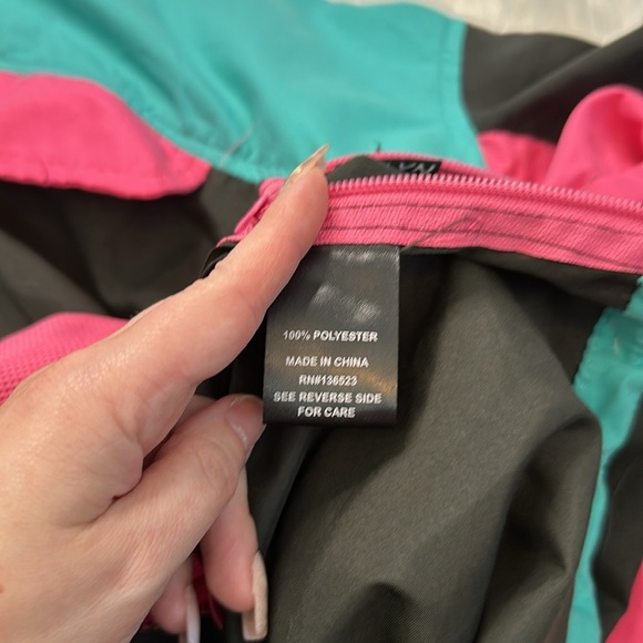 Trademark Brooklyn Cloth Nostalgic 90s Retro Vintage Style Hooded Jacket - Picture 6 of 7